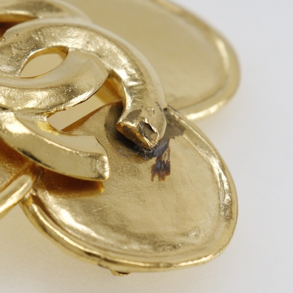 CHANEL Gold Love Brooch - Picture 5 of 7